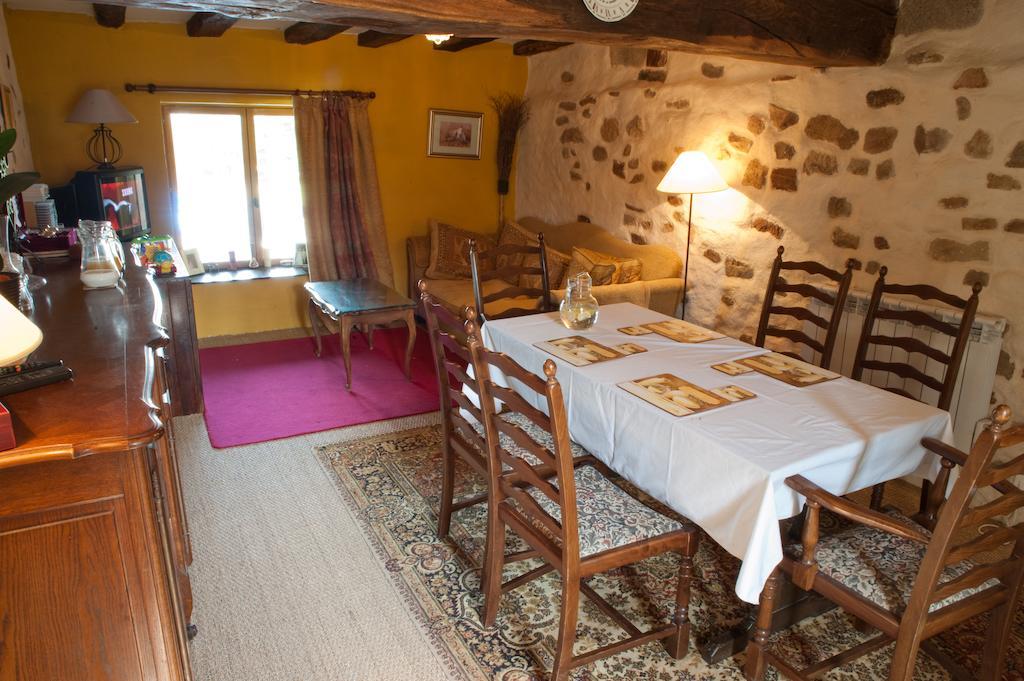 L'Ancien Presbytere Chambres D'Hote Ou Gite Le Dorat Exterior foto