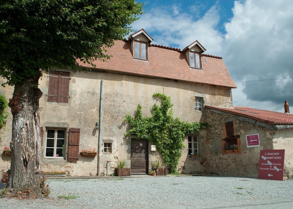 L'Ancien Presbytere Chambres D'Hote Ou Gite Le Dorat Exterior foto